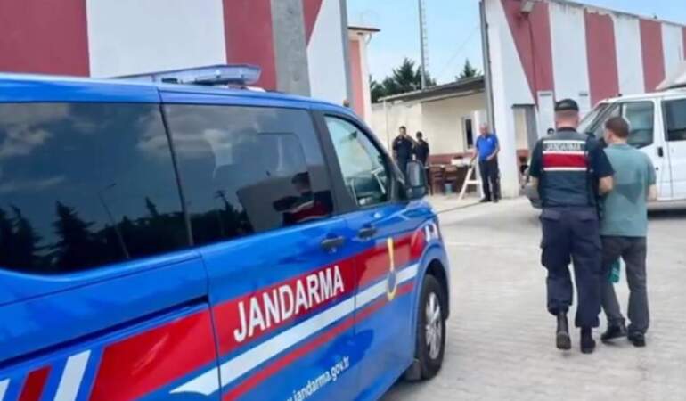 Yurt dışına kaçmaya çalışan FETÖ üyeleri tutuklandı