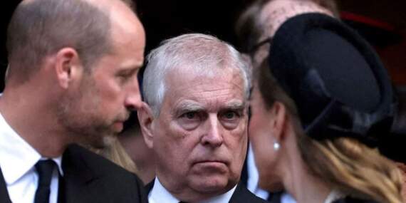 Kral’ın kardeşi Andrew’ün son ünvanı da elinden alınıyor