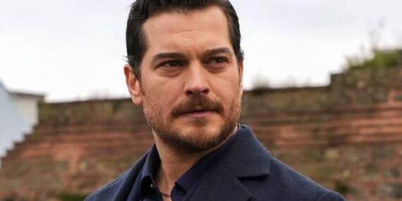 Çağatay Ulusoy’un kardeşinden sürpriz paylaşım! Abi-kardeş bir arada: Binlerce beğeni yağdı