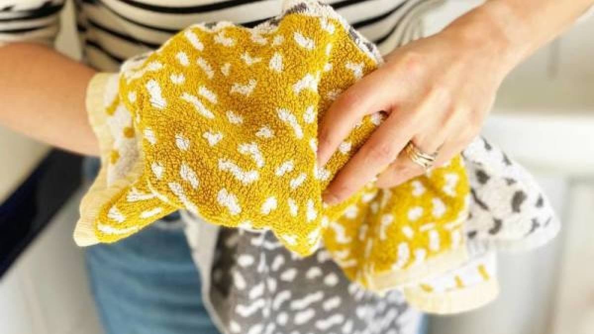 Havlularınız her zaman yumuşacık ve mis kokulu olsun ister misiniz? Pahalı yumuşatıcıları çöpe atın: Çözüm mutfağınızda!