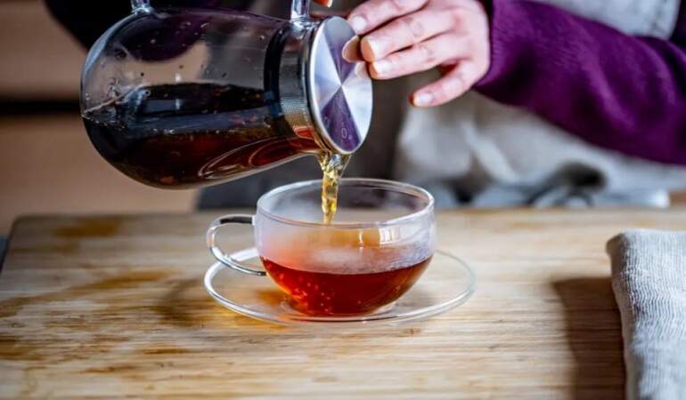 Türk kahvaltılarının vazgeçilmezi! Çay demlerken lezzeti ikiye katlayan o kritik püf noktası