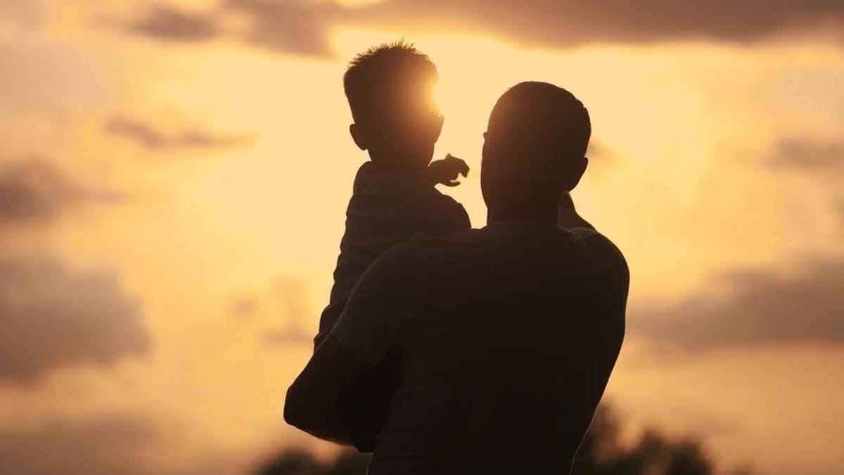 Uzmanlar uyardı: Baba eksikliği erkeklerin ilişkilerini şekillendiriyor