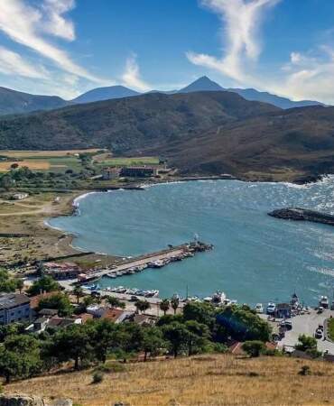 Türkiye’nin en büyük adası! Sadece yazın değil kışın da popüler: Bu güzelliği keşfe hazır mısınız?