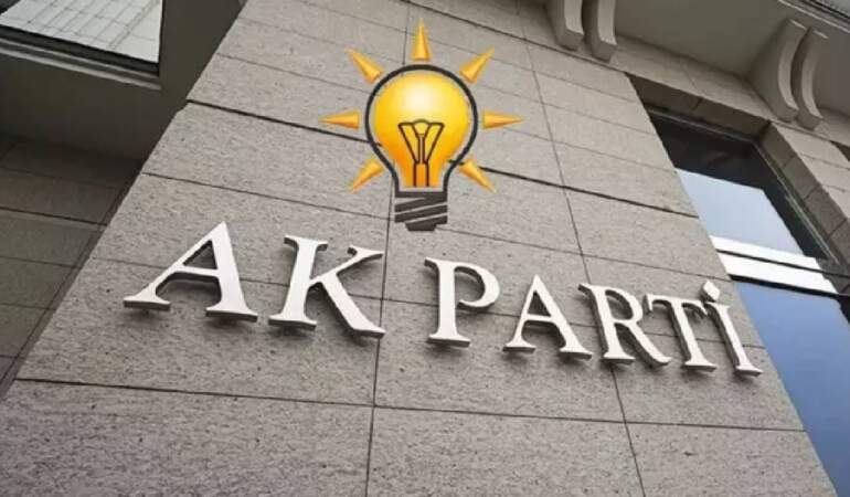 AK Parti’de beş il başkanı birden değişti