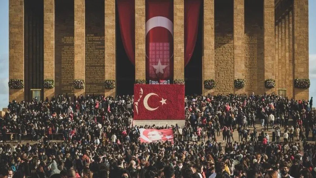 10 Kasım çalışma düzeni belli oldu: Hastaneler, eczaneler ve bankalar açık mı?