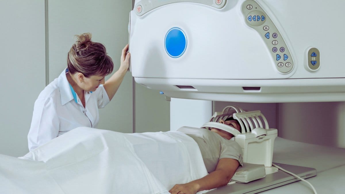 Vertigo şikayetiyle gitti, saatlerce MR’da unutuldu: Hastanenin yanıtı çıldırttı: Skandal ihmal gündem oldu