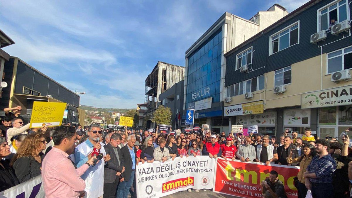 Kocaeli Dilovası’nda iş cinayeti sonrası işyeri önünde eylem: Çalışırken ölmek istemiyoruz