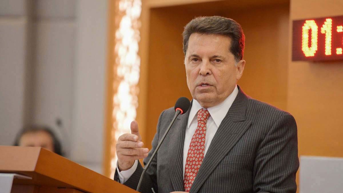 Tutuklu belediye başkanı Ahmet Özer’den 10 Kasım mesajı