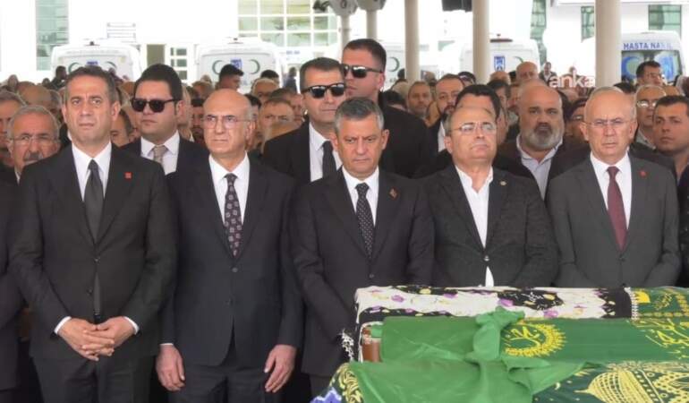 Özel, Turan Aydoğan’ın annesinin cenaze törenine katıldı