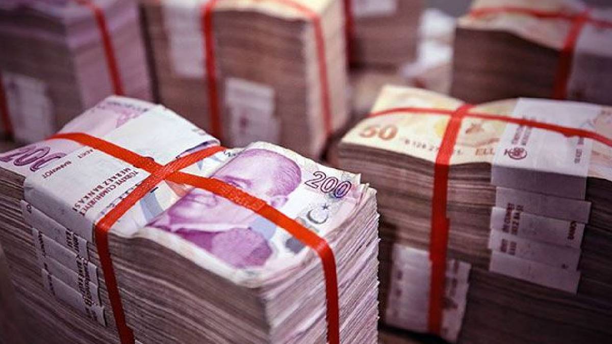 Hazine 47,5 milyar lira borçlandı