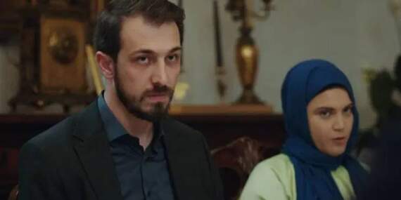 Kızılcık Şerbeti’nden ayrılan Emrah Altıntoprak partnerini takipten çıkardı