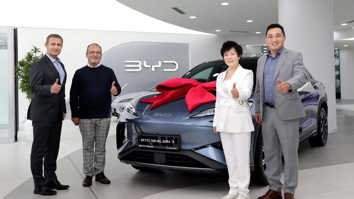 BYD Başkan Yardımcısı, Türkiye’de ilk teslimatı yaptı