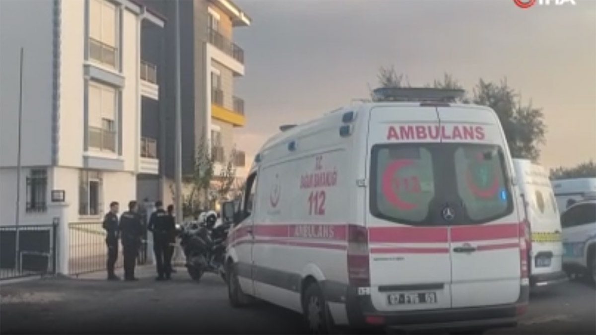 Antalya’da polis memuru evde dehşet saçtı! Eşi ve 2 çocuğunu katletti