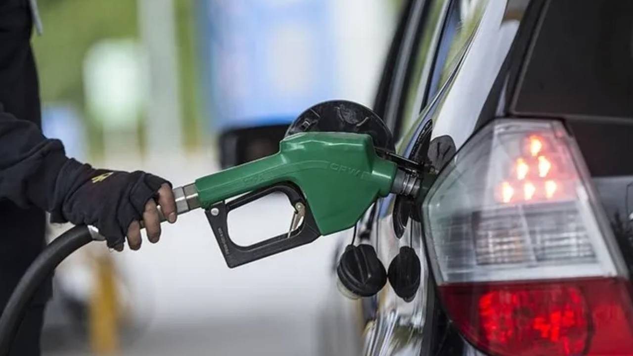 Akaryakıta Gece Yarısı Sürprizi! Benzin ve Motorine Çifte İndirim