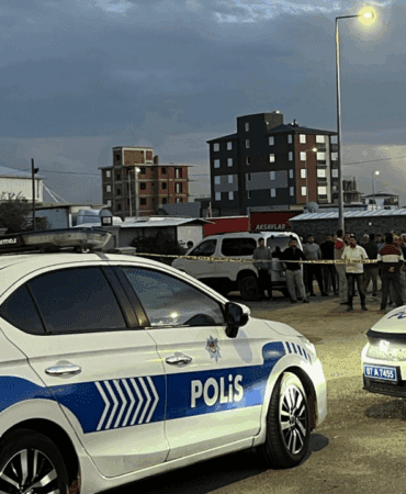 Antalya’da Vahşet! Polis Memuru, Eşini ve 2 Çocuğunu Öldürdü