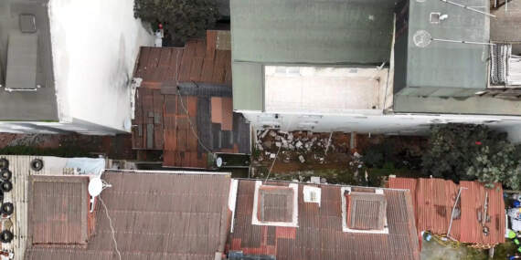 Arnavutköy’de Korku Dolu Anlar! Deprem Oluyor Sandılar, 2 Bina Acilen Boşaltıldı