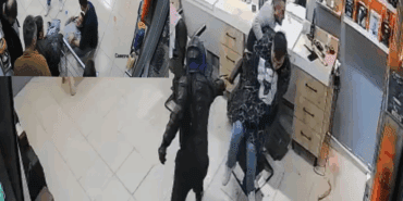 Berber Dükkanına Silahlı Saldırı! Dehşet Anları Kamerada