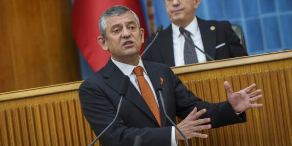 Bir Demirtaş Çıkışı da Özgür Özel’den! ‘Bugünkü Genel Başkan Olarak Özür Diliyorum’