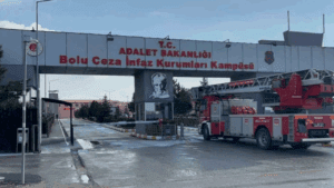 Bolu Cezaevi’nde Vahşet! Görüşe Gelen 4 Yaşındaki Kızını Ağır Yaraladı