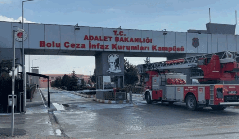 Bolu Cezaevi’nde Vahşet! Görüşe Gelen 4 Yaşındaki Kızını Ağır Yaraladı