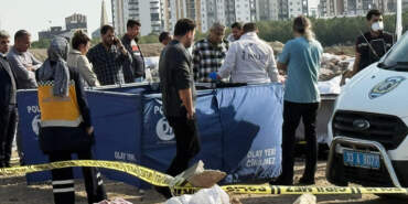 Çekyattan Vahşet Çıktı! Bıçaklayıp, Tuzlayıp Halıya Sarmışlar