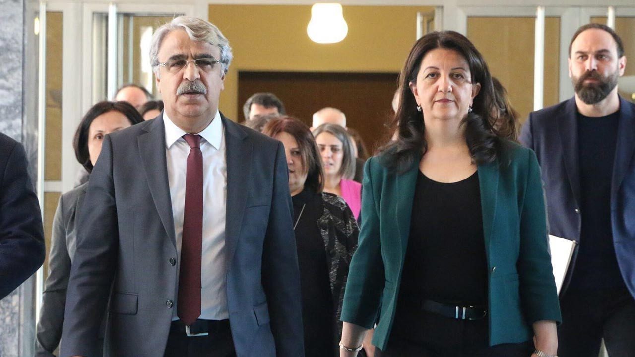 DEM Parti Heyeti İmralı’ya Gitti