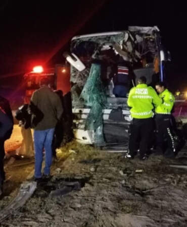 Denizli’de Feci Kaza! Minibüs ile Yolcu Otobüsü Çarpıştı
