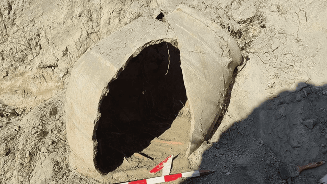 Denizli’de Su Borusu Kazısında Gizemli Küpler… İçleri İnsan Kemiği Dolu!