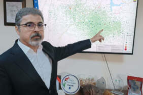 Deprem Uzmanından Sındırgı Uyarısı: ‘Binaları Acilen Boşaltın!’