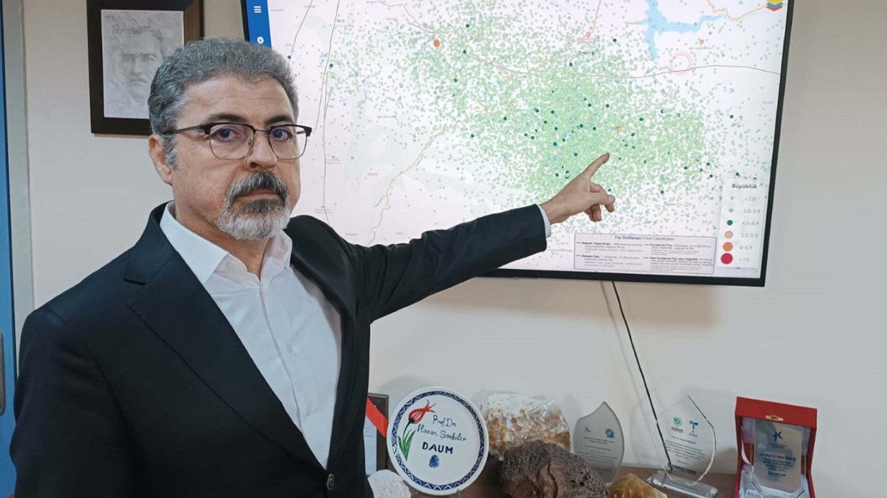 Deprem Uzmanından Sındırgı Uyarısı: ‘Binaları Acilen Boşaltın!’