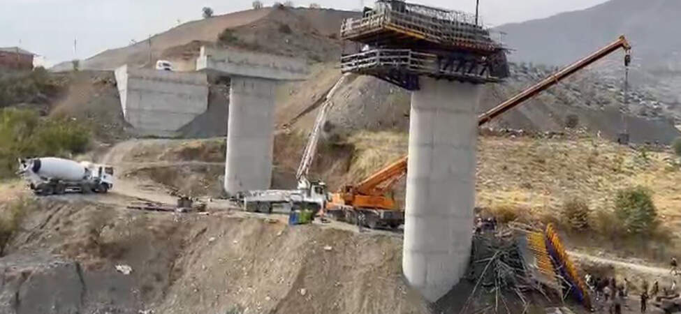 Diyarbakır’da Köprü İnşaatında Facia! Ölü ve Yaralılar Var
