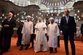 CANLI | Dünya Yakından Takip Ediyor… Papa 14. Leo Mor Efrem Süryani Kadim Ortodoks Kilisesi’nde