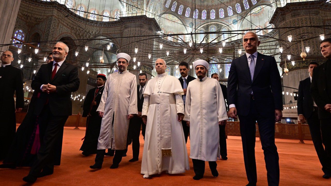 CANLI | Dünya Yakından Takip Ediyor… Papa 14. Leo Mor Efrem Süryani Kadim Ortodoks Kilisesi’nde