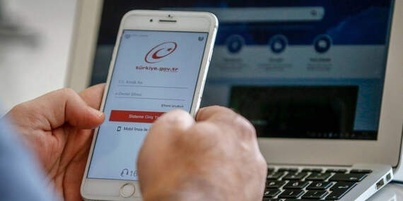 e-Devlet Sistemi Yoğunluk Nedeniyle Çöktü! Giriş Yapılamıyor