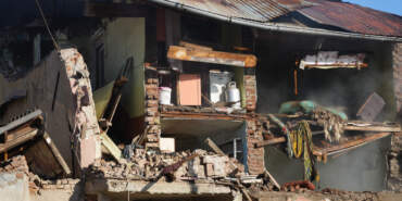 Erzurum’da Doğal Gaz Patlaması! İki Ev Çöktü