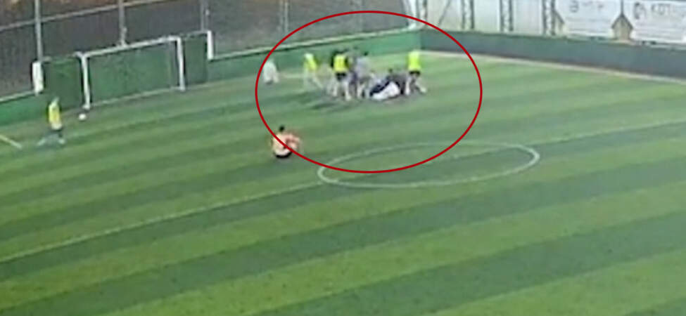 Halı Sahada Korku Dolu Anlar! Bir Anda Nefessiz Kaldı