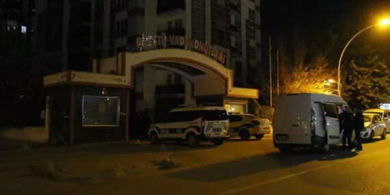 Hırsızları Uyardı, Silahla Vuruldu!