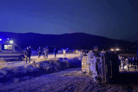 Kahramanmaraş’ta Feci Kaza! İşçi Servisi Devrildi… 2 Ölü, 7 Yaralı