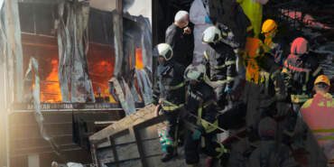 Kocaeli’deki Görgü Tanığı Göz Göre Göre Gelen Faciayı Anlattı: Daha Önce Şikayet Edildi, Yangın Tüpü Bile Yoktu