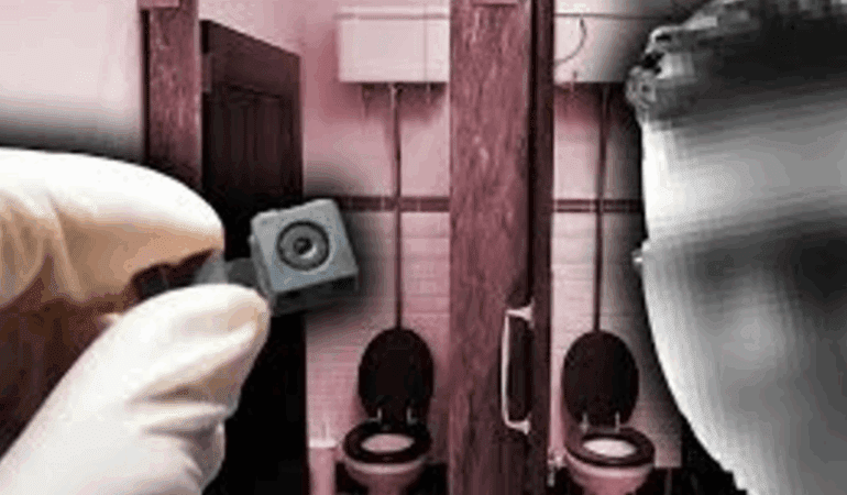 Okul Tuvaletinde Gizli Kayıt Skandalı! Savunması ‘Pes’ Dedirtti
