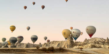 Peribacaları Sonbahar Renklerine Büründü: Kapadokya’da Kartpostallık Manzaralar