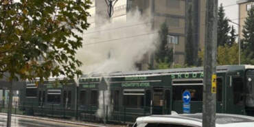 Seyir Halindeki Tramvaya Yıldırım Düştü