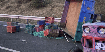 Tarım İşçilerini Taşıyan Traktöre Kamyon Çarptı! 2 Ölü