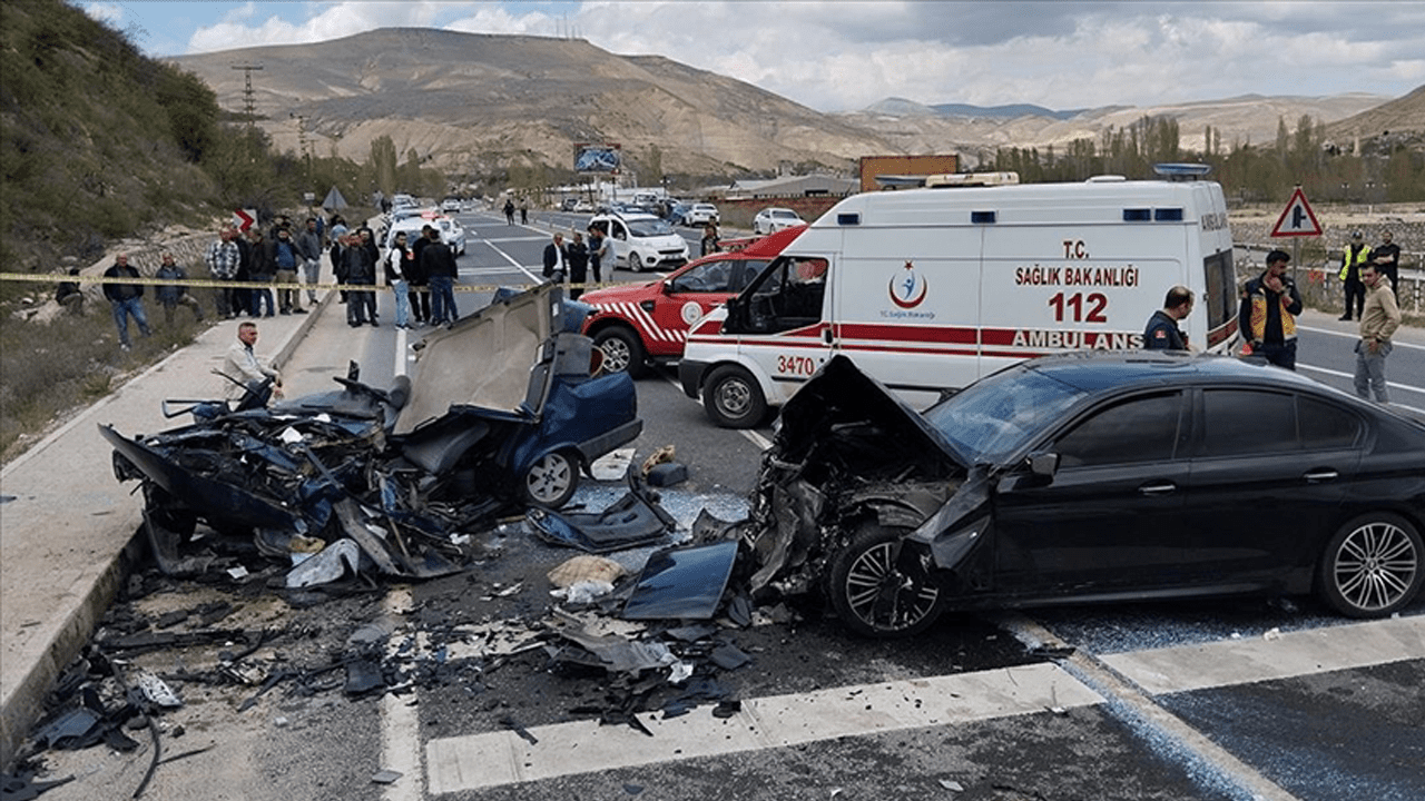 Trafikte Kara Bilanço! Bakan Yerlikaya Acı Tabloyu Paylaştı