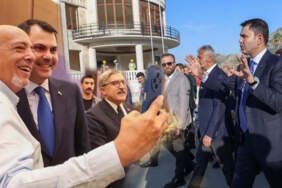 Yabancı Gazeteciler Hatay’da! Asrın İnşasına Büyük Övgü! ‘Eserler Gerçeği Söyler’
