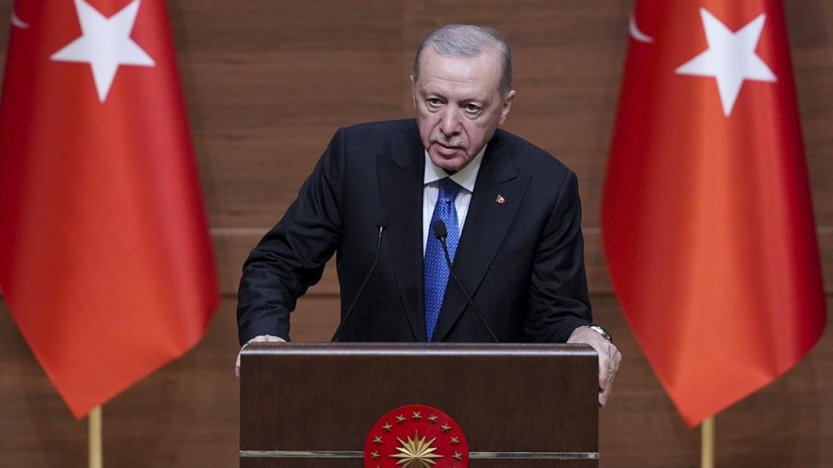 Erdoğan’dan uçak kazası ile ilgili taziye mesajı: Allah’tan rahmet, ailesine, ülkemize ve milletimize başsağlığı diliyorum