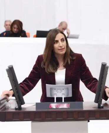 Rızvanoğlu’ndan Gençlik ve Spor Bakanlığı bütçesinde sert eleştiriler: Gençler kaygılı ve geleceksiz hissediyor