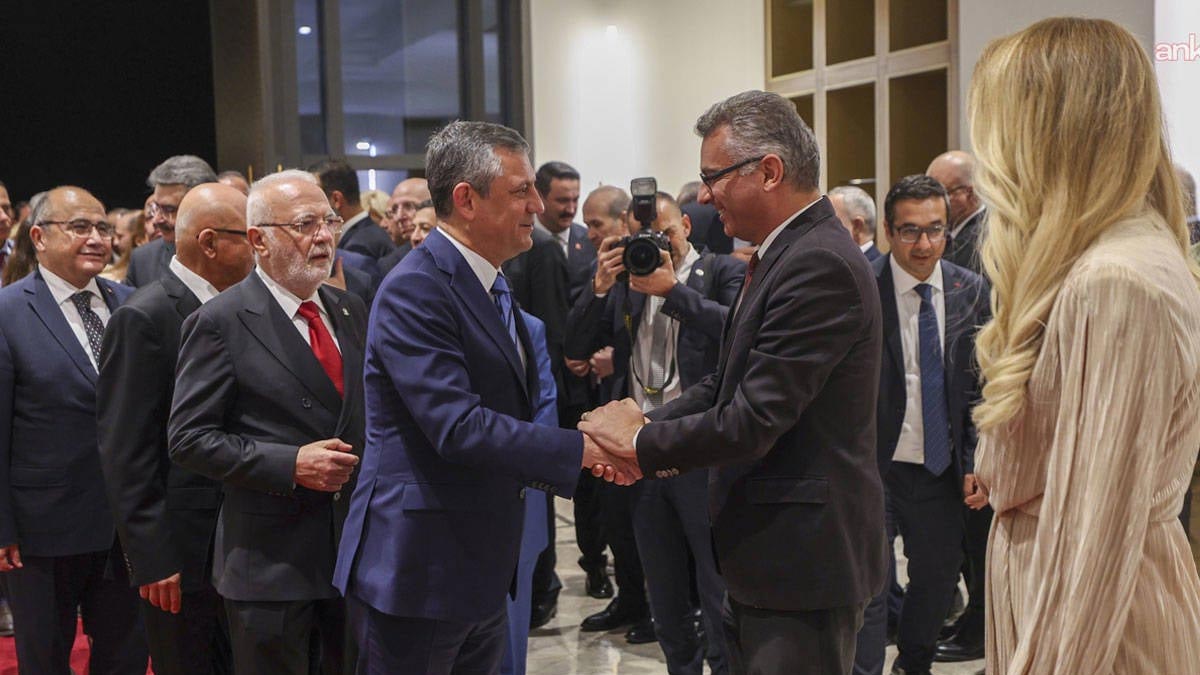 Özel, Kuzey Kıbrıs’ta Cumhuriyet Bayramı resepsiyonuna katıldı