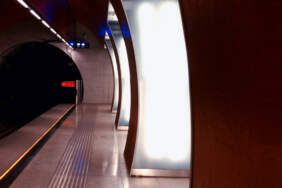 Metro tünelleri acil durumlarda 1,4 milyon kişiye sığınak olacak