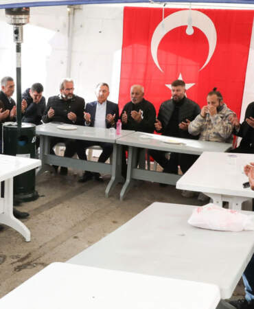 Fuat Oktay’dan Ankara’daki şehit ailelerine taziye ziyareti